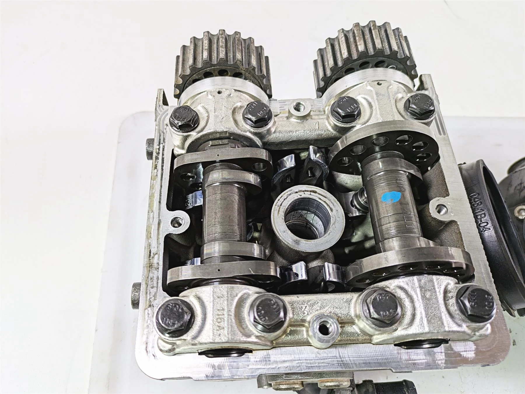 2012 Ducati Streetfighter 848 Cylinderhead Cylinder Heads 30123301AB 30122782AB - Image 6