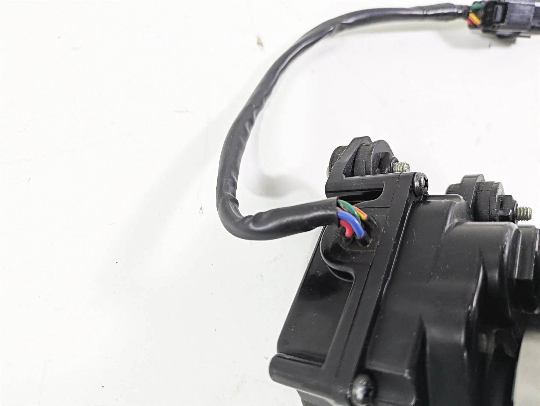 2012 Ducati Streetfighter 848 Exhaust Valve Servo Motor Actuator 59340392A - Image 3