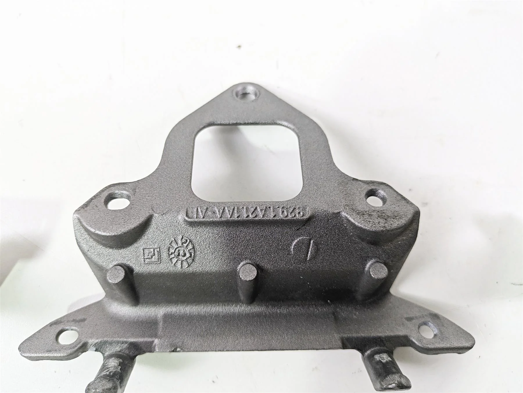2012 Ducati Streetfighter 848 Headlight Holder Stay Mount Carrier 8291A231AA - Image 10