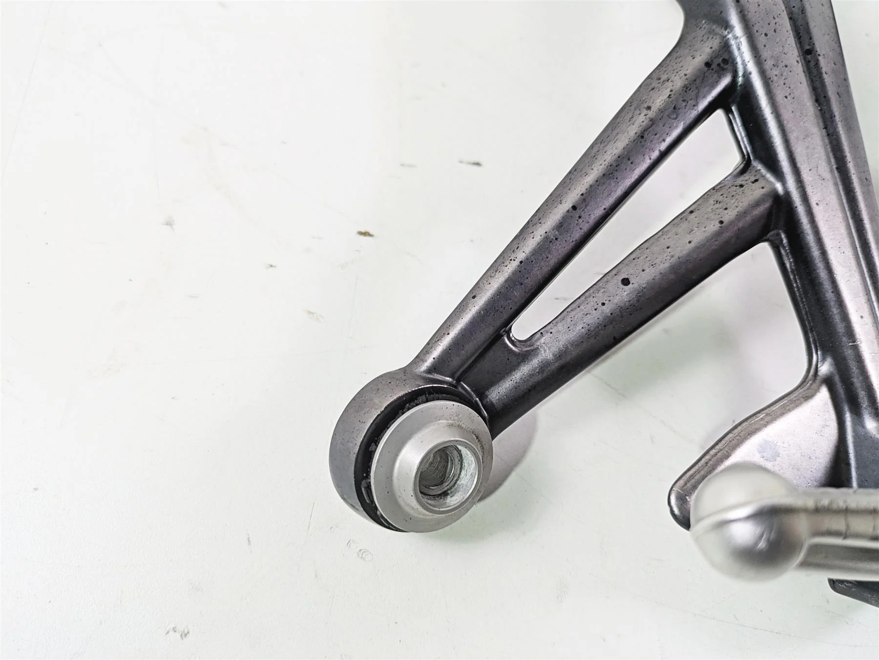 2012 Ducati Streetfighter 848 Rear Passenger Footpeg Set 82411561A 82411571A - Image 8