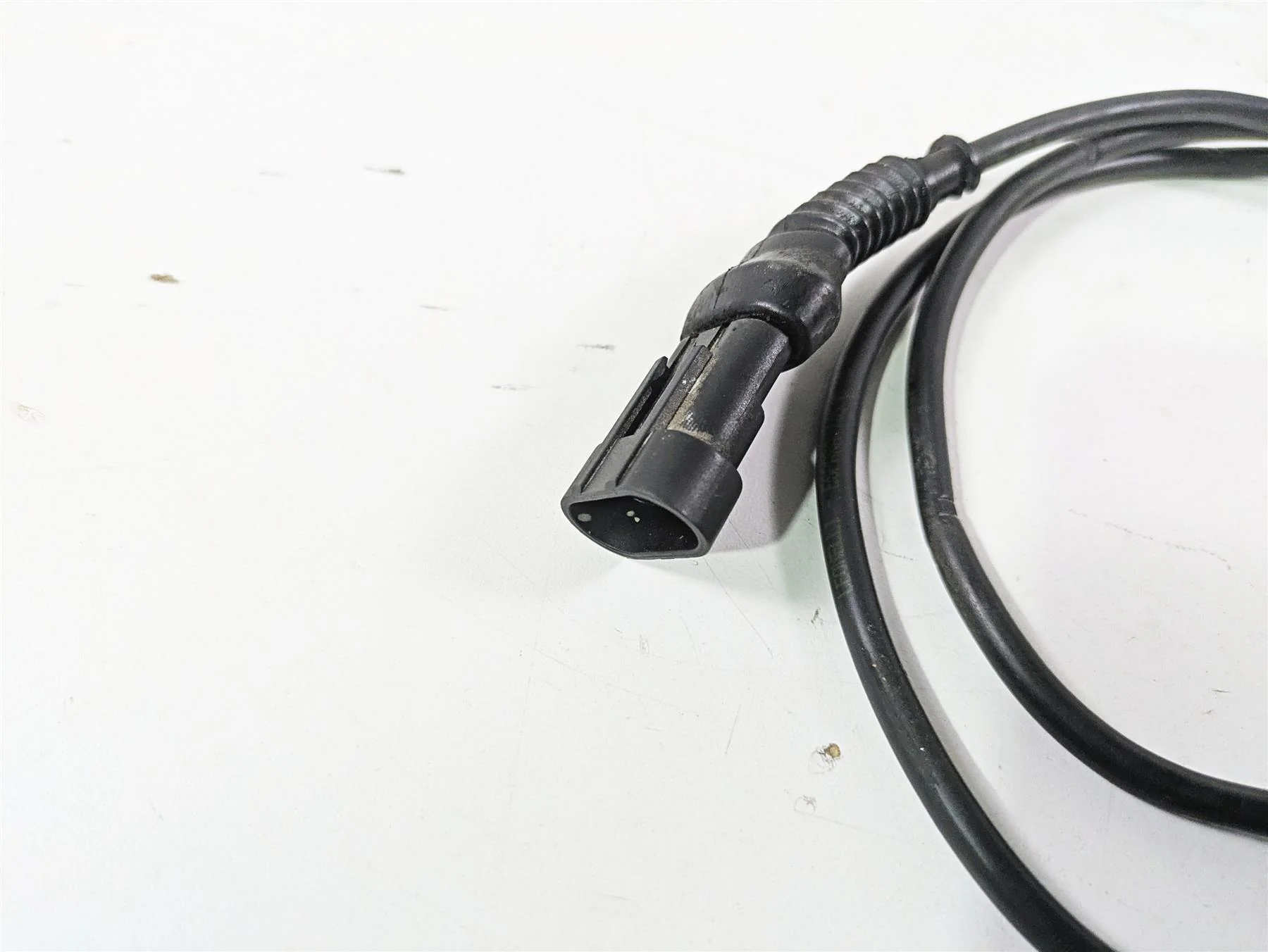 2012 Ducati Streetfighter 848 Rear Wheel Speed Sensor 55240373E - Image 7