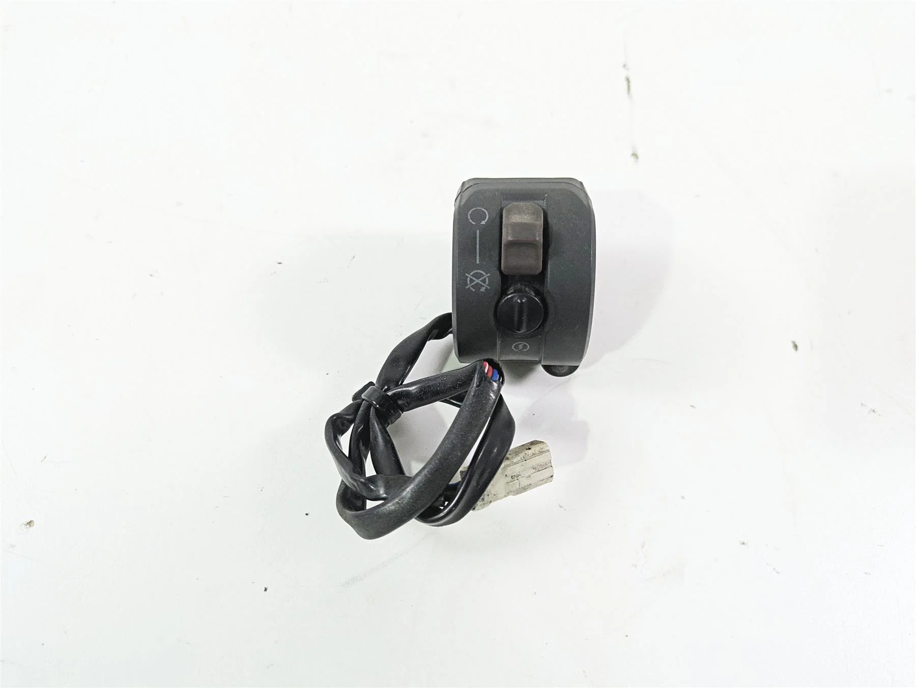 2012 Ducati Streetfighter 848 Right Hand Start Kill Control Switch 65010092I - Image 5