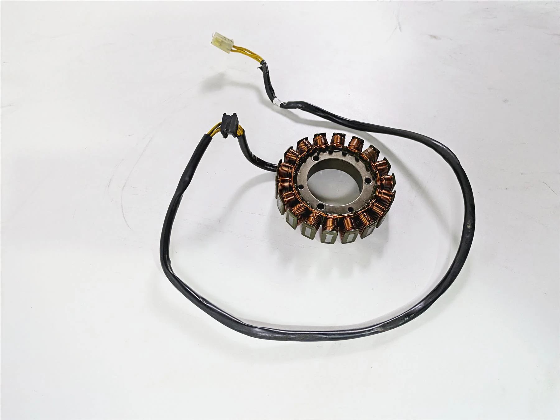 2012 Ducati Streetfighter 848 Stator Alternator Generator 26440611A - Image 2