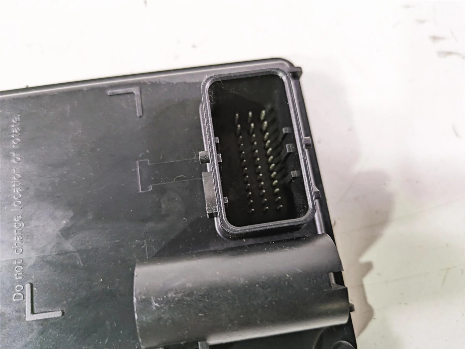 2012 Harley FLD Dyna Switchback Bcm Body Control Module X-Axis 69992-12 - Image 7