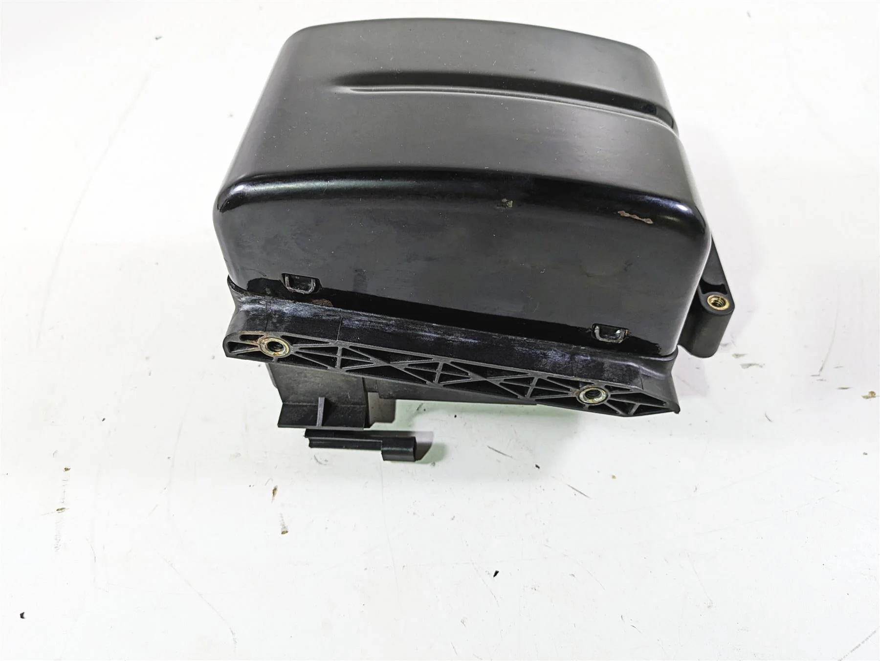 2012 Harley FLD Dyna Switchback Electrical Holder Carrier & Cover 70367-12 - Image 3