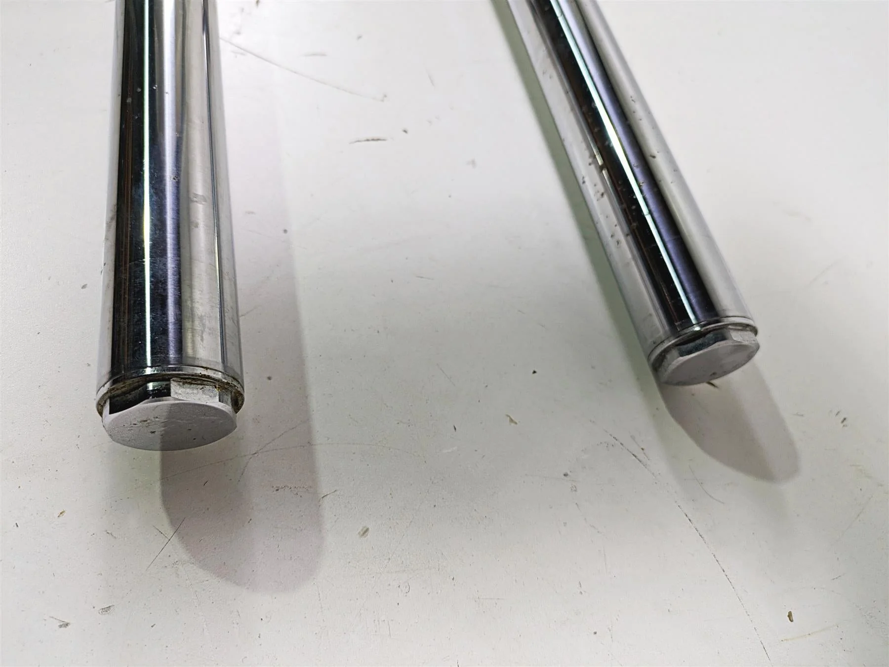 2012 Harley FLD Dyna Switchback  Front Fork Leg Set 41mm 45400024 45400023 - Image 7