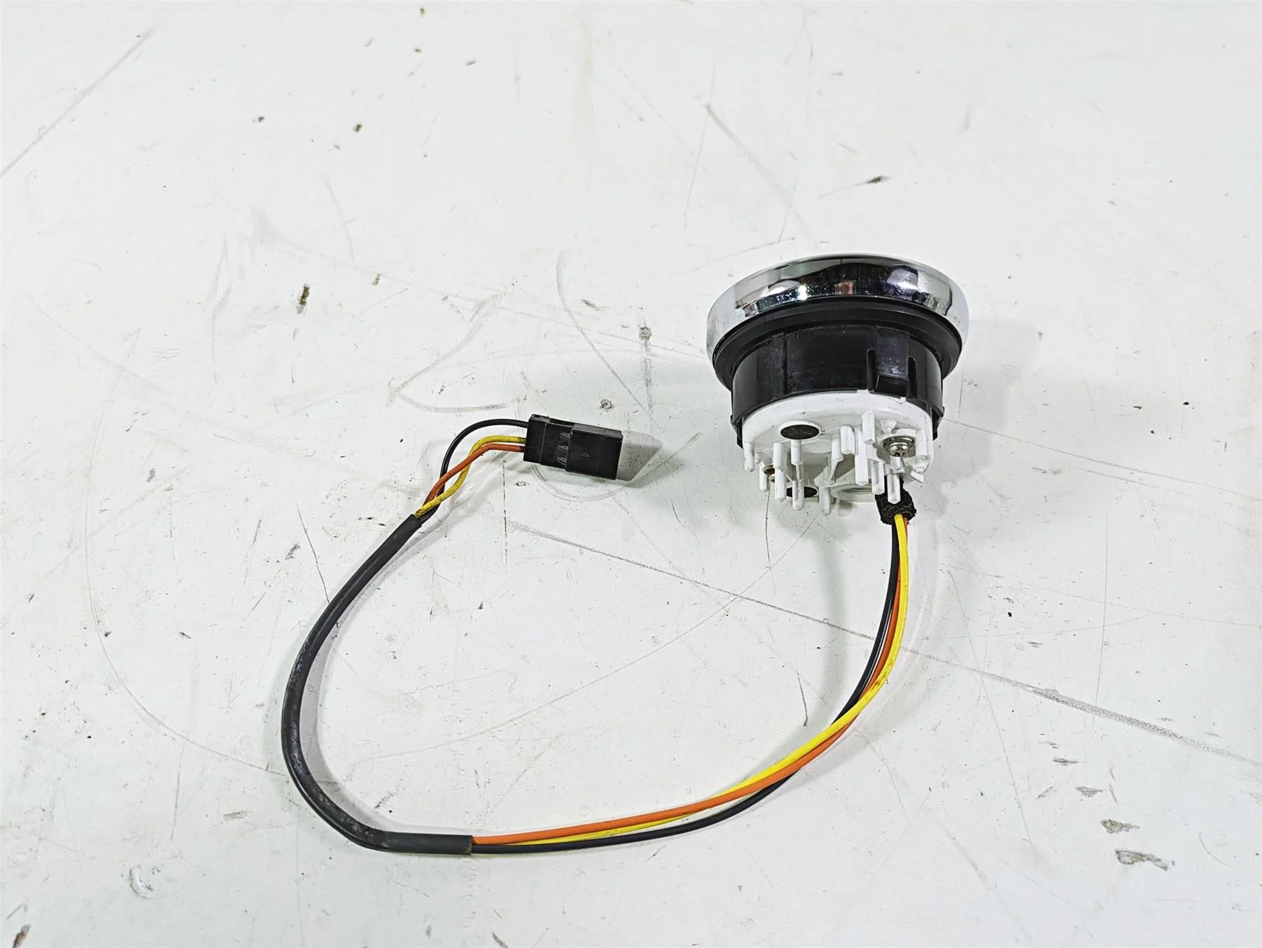 2012 Harley FLD Dyna Switchback Fuel Gas Petrol Level Gauge 75241-08 - Image 3