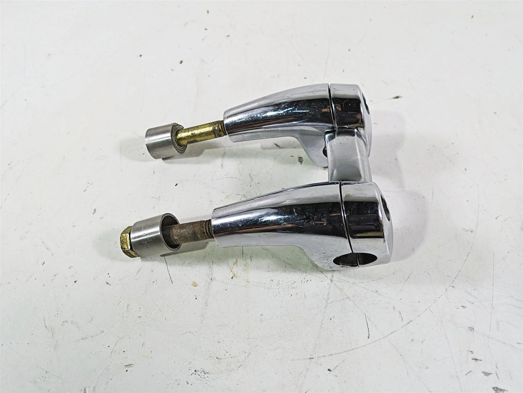 2012 Harley FLD Dyna Switchback Handlebar Chrome Riser & Extensions 55900004 55900005 - Image 4