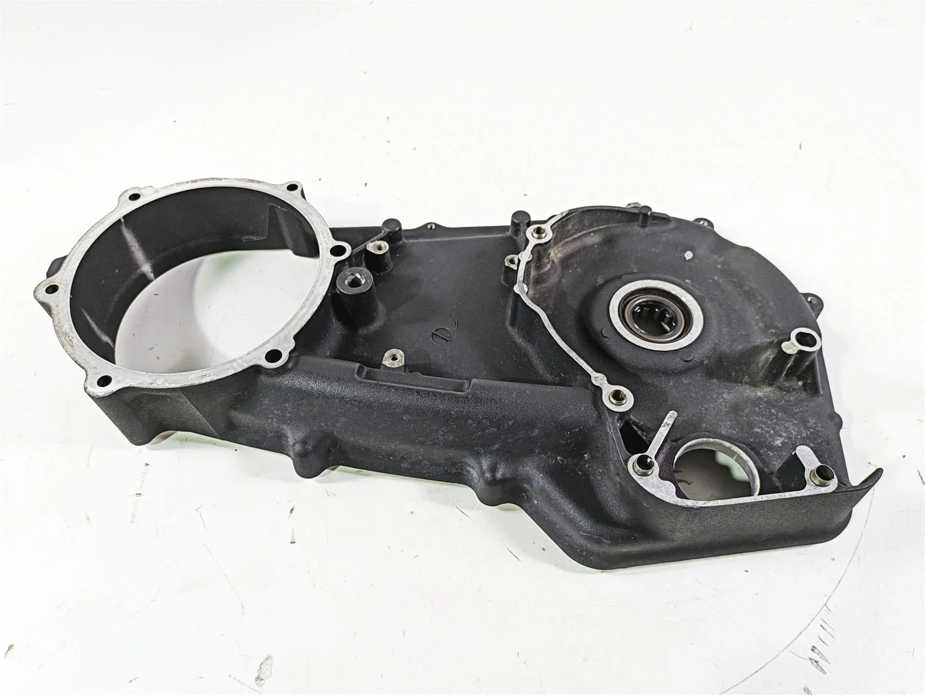 2012 Harley FLD Dyna Switchback Inner Primary Drive Clutch Cover 60681-06C - Image 4
