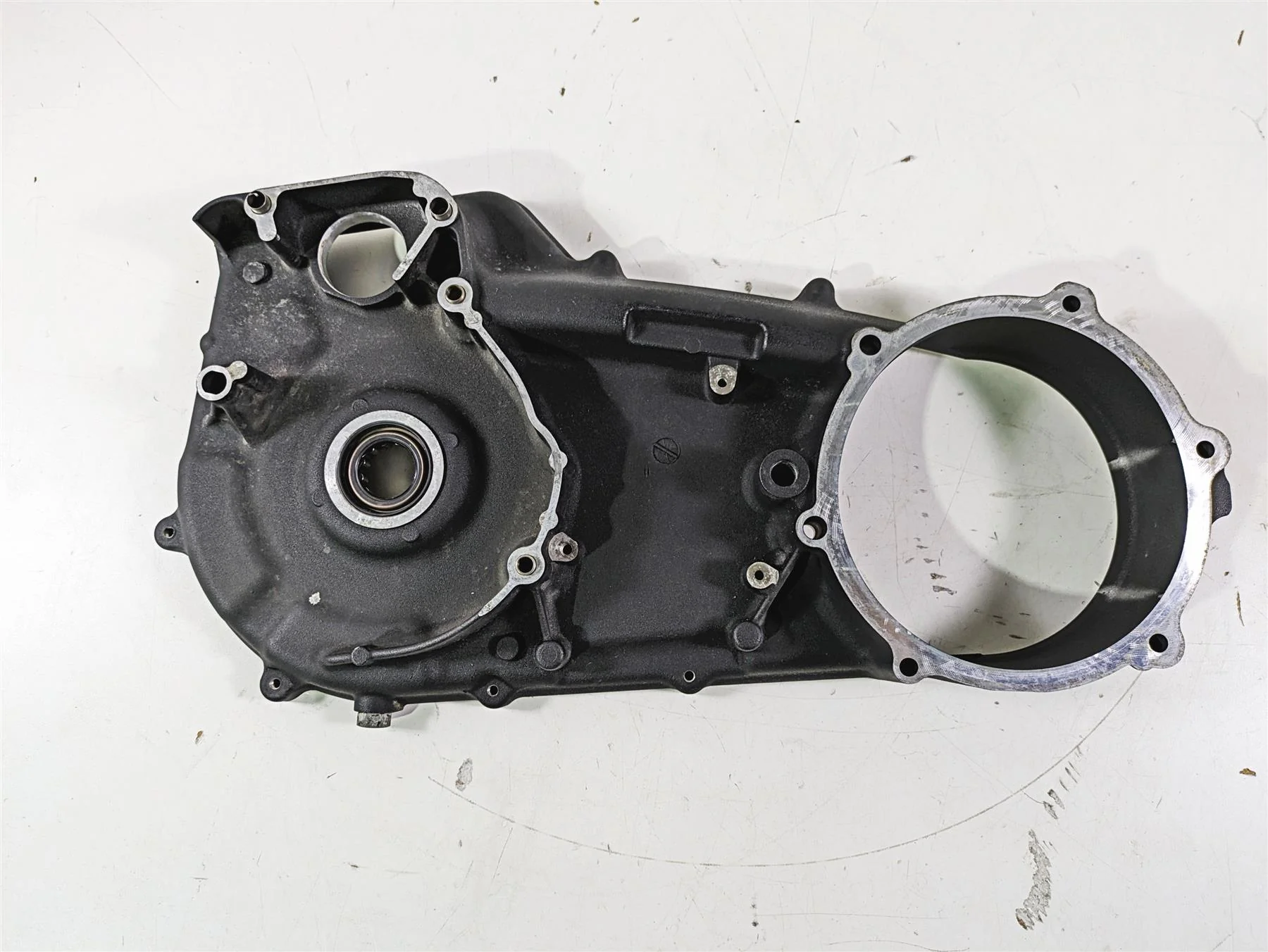 2012 Harley FLD Dyna Switchback Inner Primary Drive Clutch Cover 60681-06C - Image 6