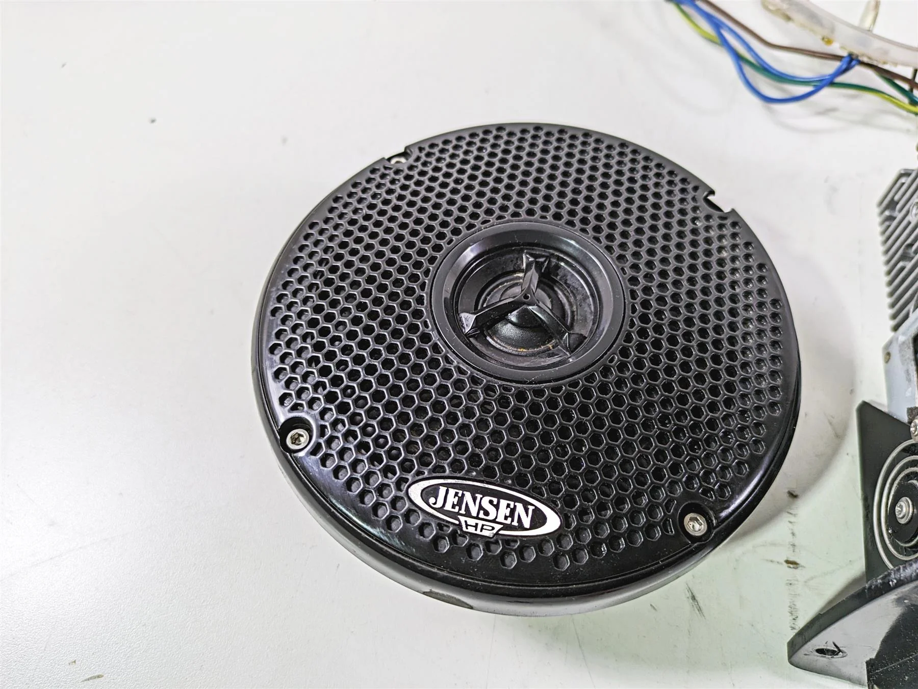 2012 Harley FLD Dyna Switchback Jensen Heavy Duty Radio Receiver JHD1635BT - Image 6