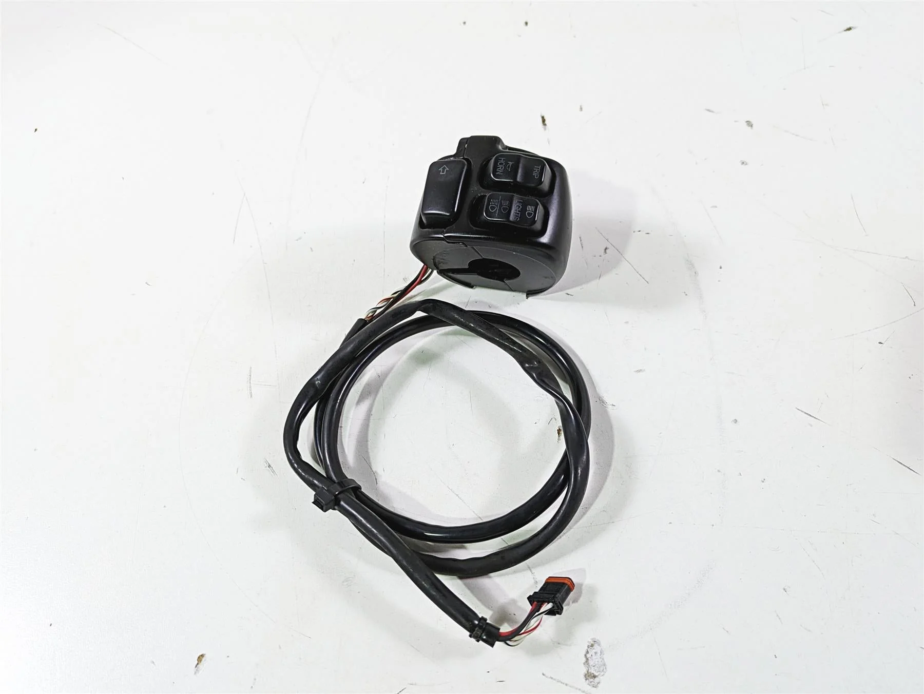 2012 Harley FLD Dyna Switchback Left Hand Control Switch  72949-12 - Image 2