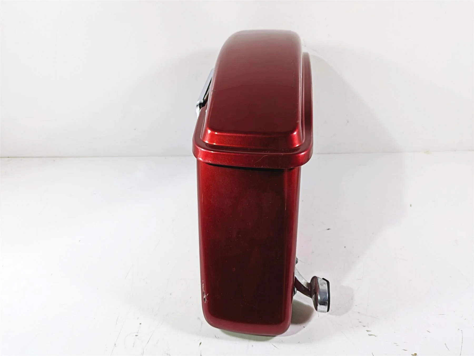 2012 Harley FLD Dyna Switchback Left Saddlebag  Saddle Bag Red 90200019BDK - Image 5