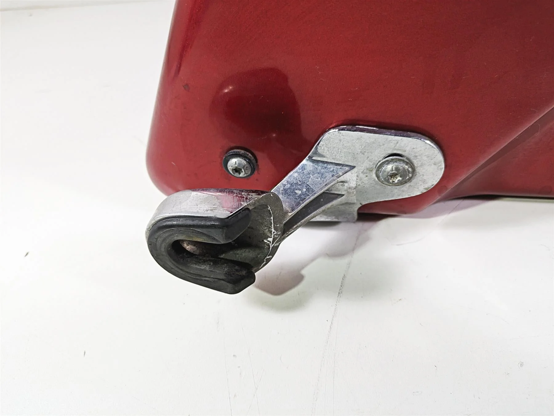 2012 Harley FLD Dyna Switchback Left Saddlebag  Saddle Bag Red 90200019BDK - Image 6