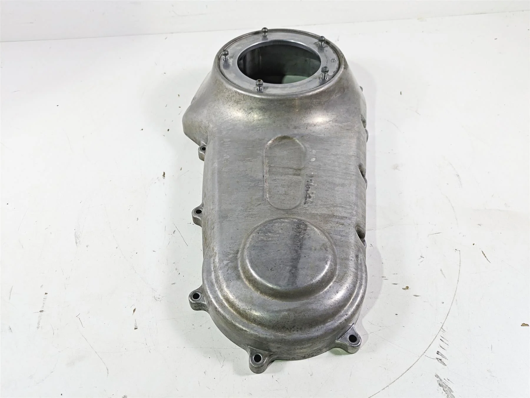 2012 Harley FLD Dyna Switchback Outer Primary Drive Clutch Cover 60784-06 - Image 6