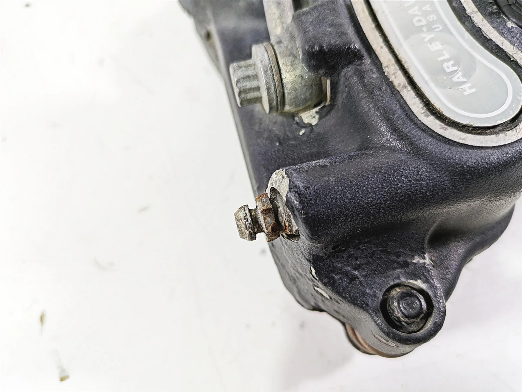 2012 Harley FLD Dyna Switchback Rear Brake Caliper & Bracket 40908-08 - Image 5