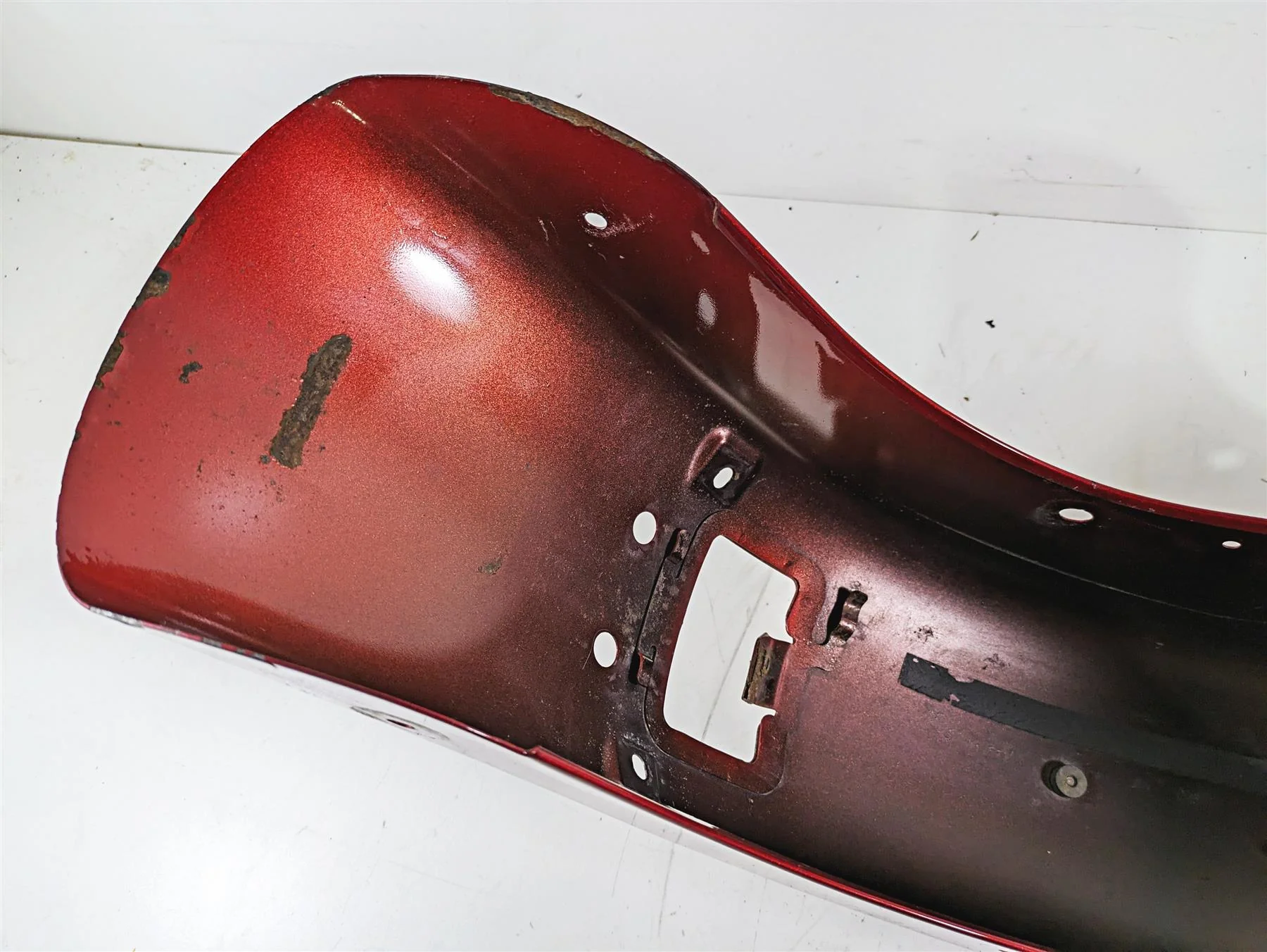 2012 Harley FLD Dyna Switchback Rear Fender 60400-12 - Image 10