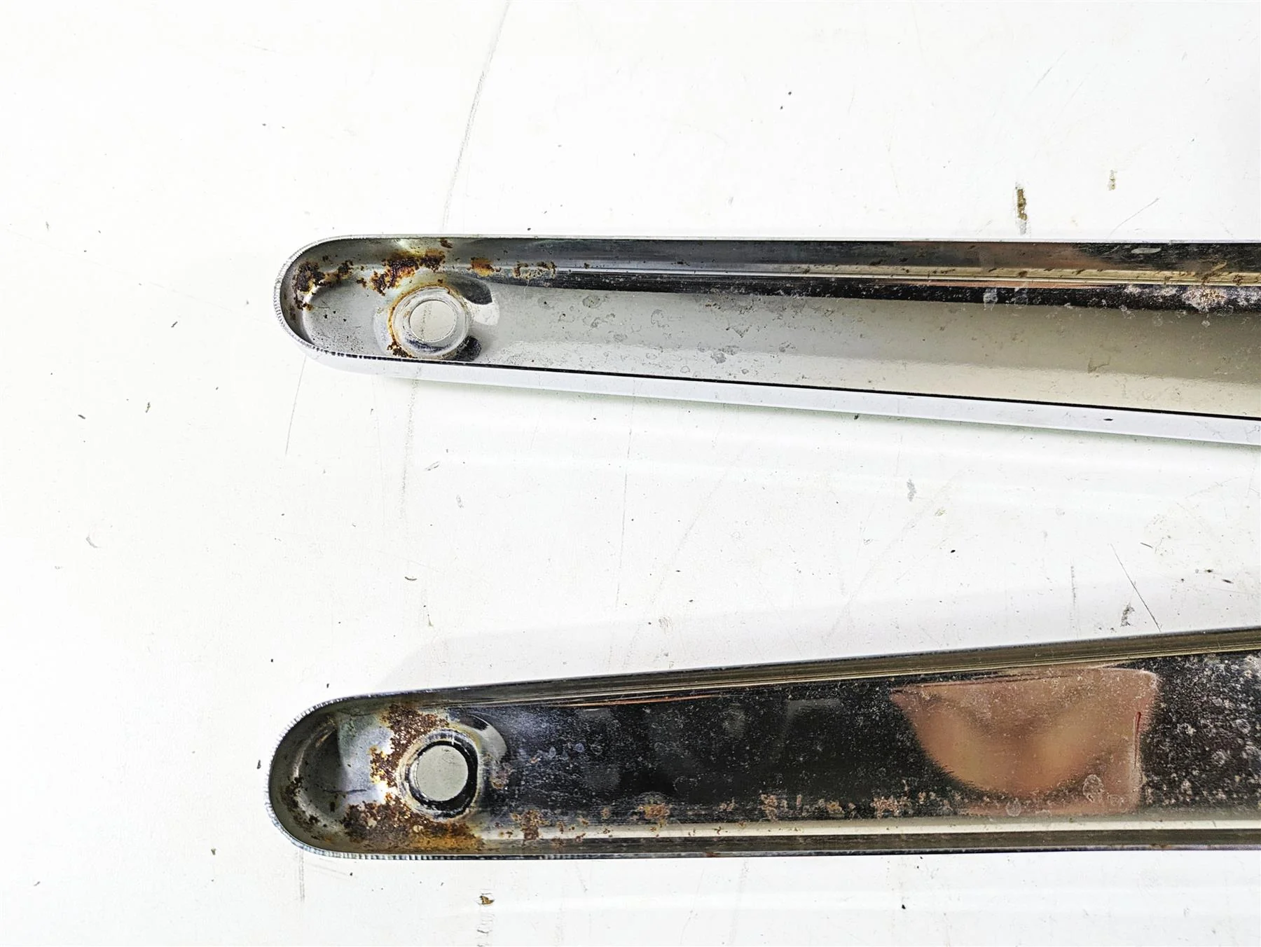2012 Harley FLD Dyna Switchback Rear Fender Struts Covers 60877-12 60878-12 - Image 10