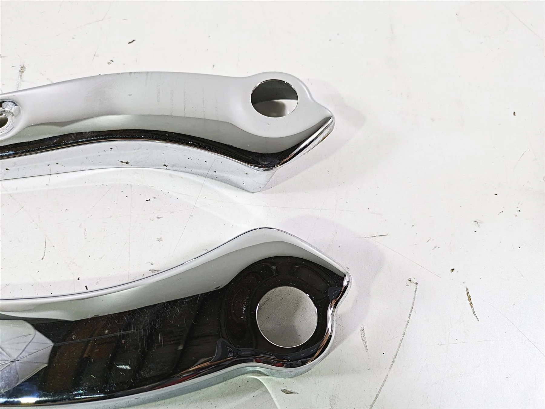 2012 Harley FLD Dyna Switchback Rear Fender Struts Covers 60877-12 60878-12 - Image 6