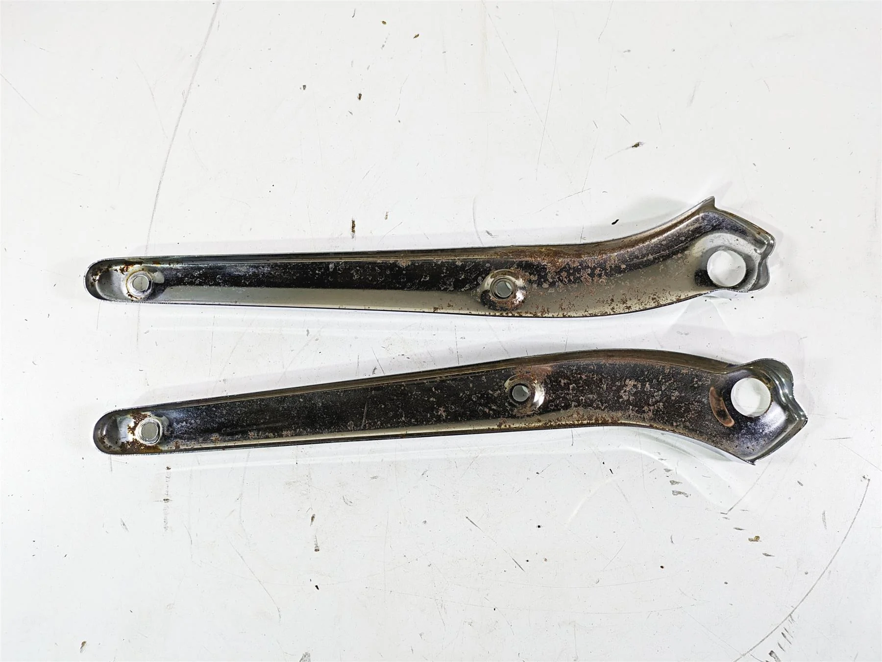 2012 Harley FLD Dyna Switchback Rear Fender Struts Covers 60877-12 60878-12 - Image 9