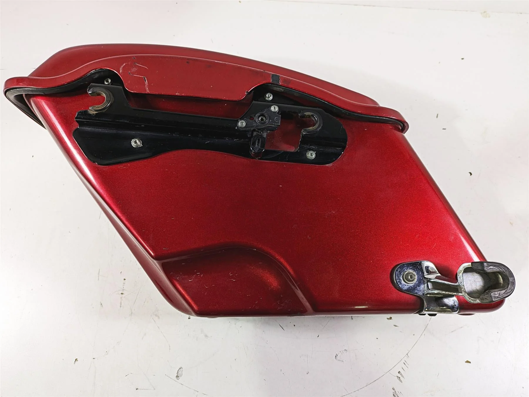 2012 Harley FLD Dyna Switchback Right Saddlebag Saddle Bag RASH 90200018BDK - Image 11