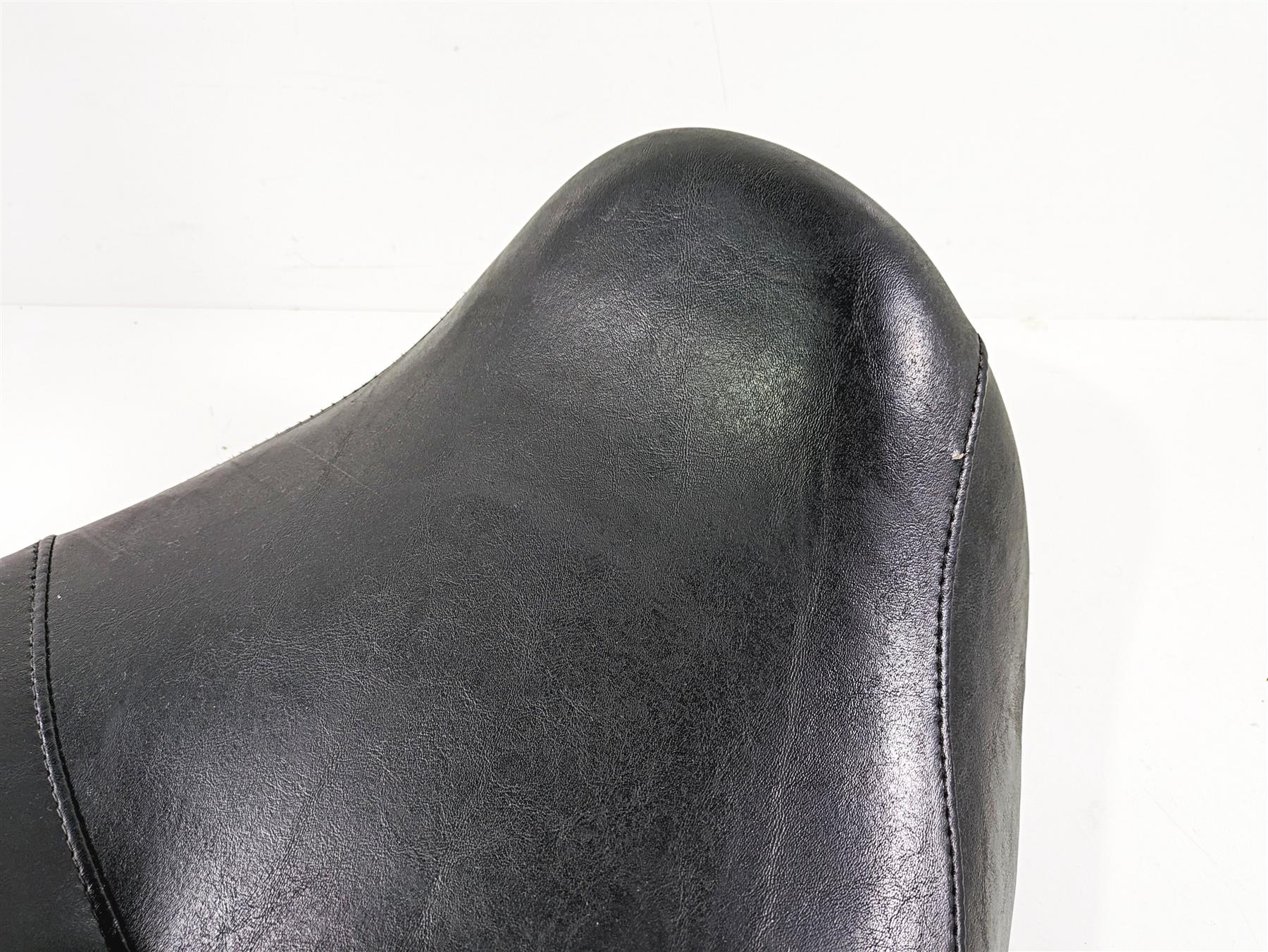 2012 Harley FLD Dyna Switchback Signature Series Seat & Rider Backrest 52000015 - Image 8