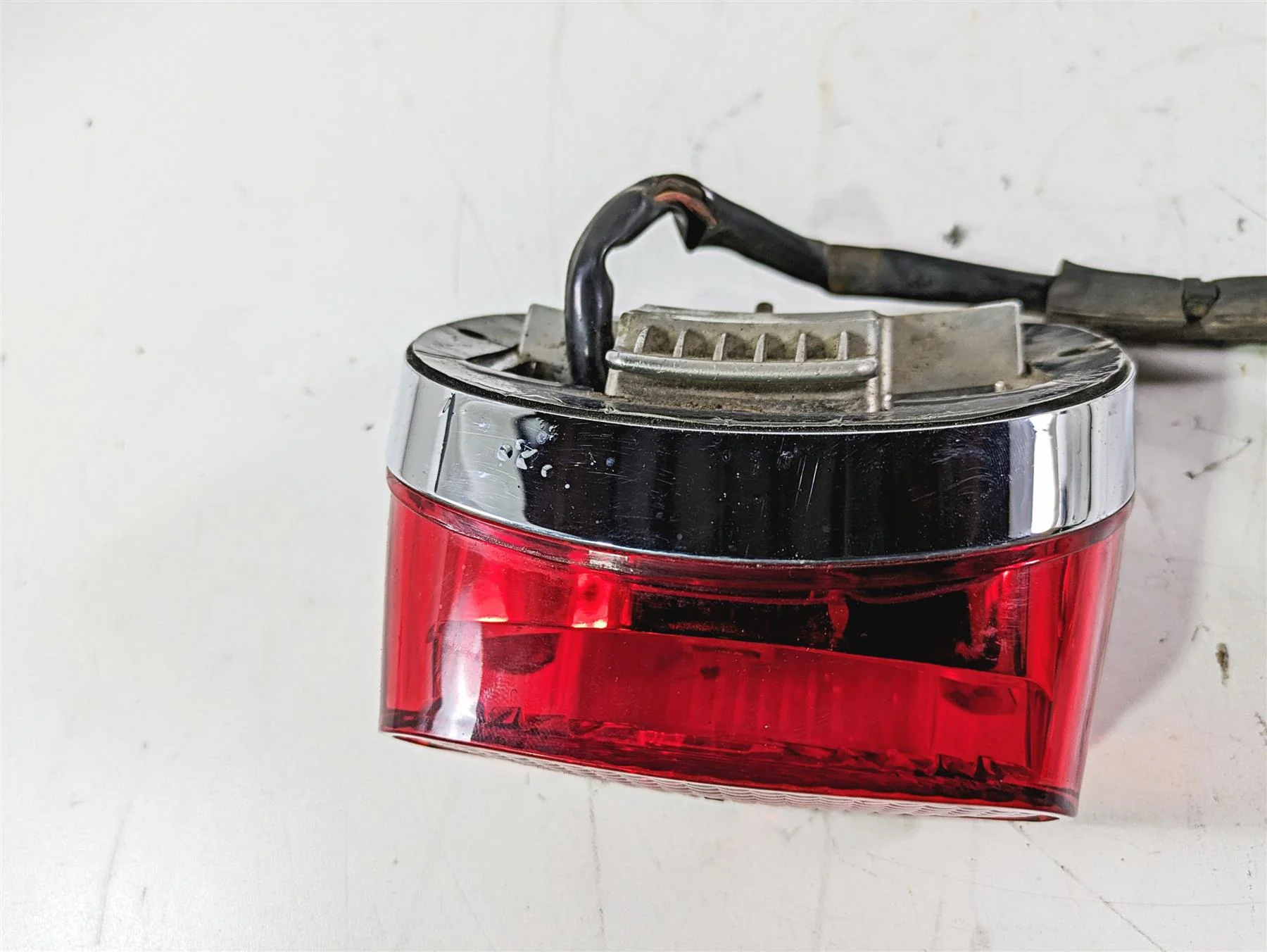2012 Harley FLD Dyna Switchback Taillight Tail Light & Wiring 68245-03 - Image 9