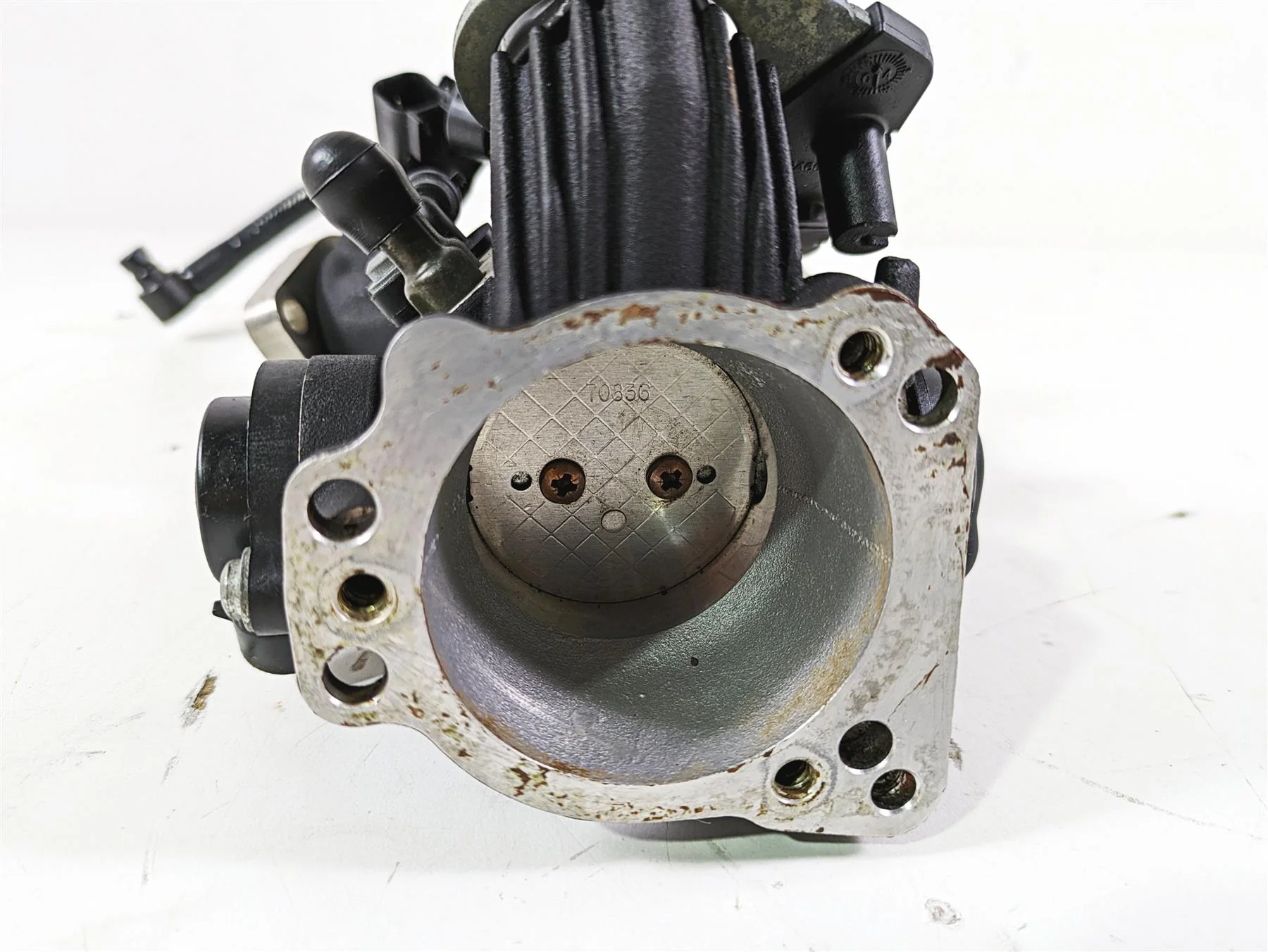 2012 Harley FLD Dyna Switchback Throttle Body Fuel Injection 27708-10A - Image 7