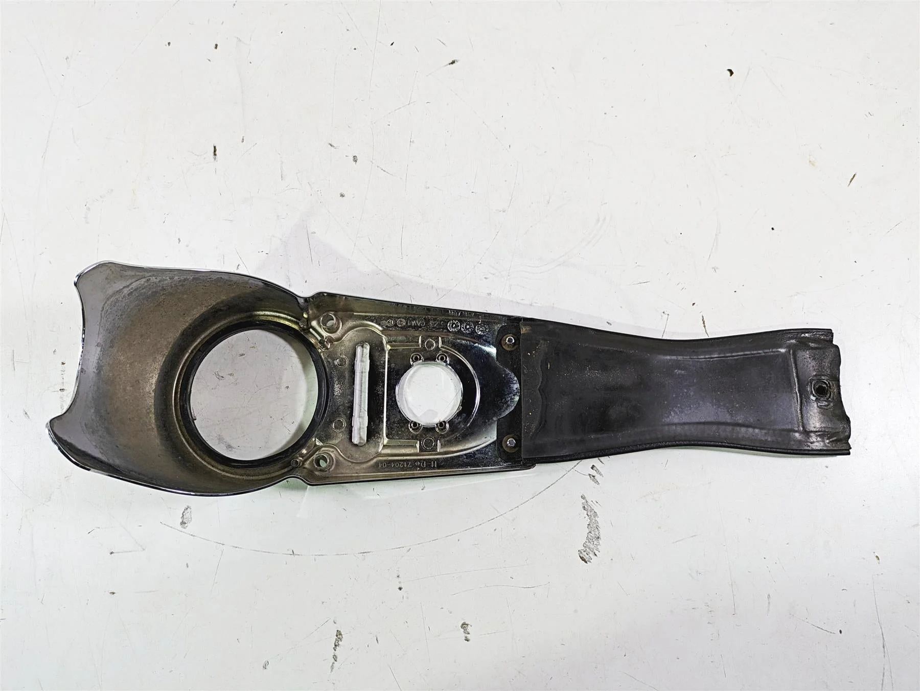 2012 Harley FLD Dyna Switchback Upper Tank Dash Chrome Cover 71204-04 - Image 11