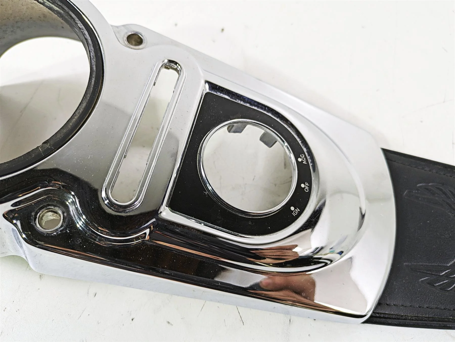 2012 Harley FLD Dyna Switchback Upper Tank Dash Chrome Cover 71204-04 - Image 7