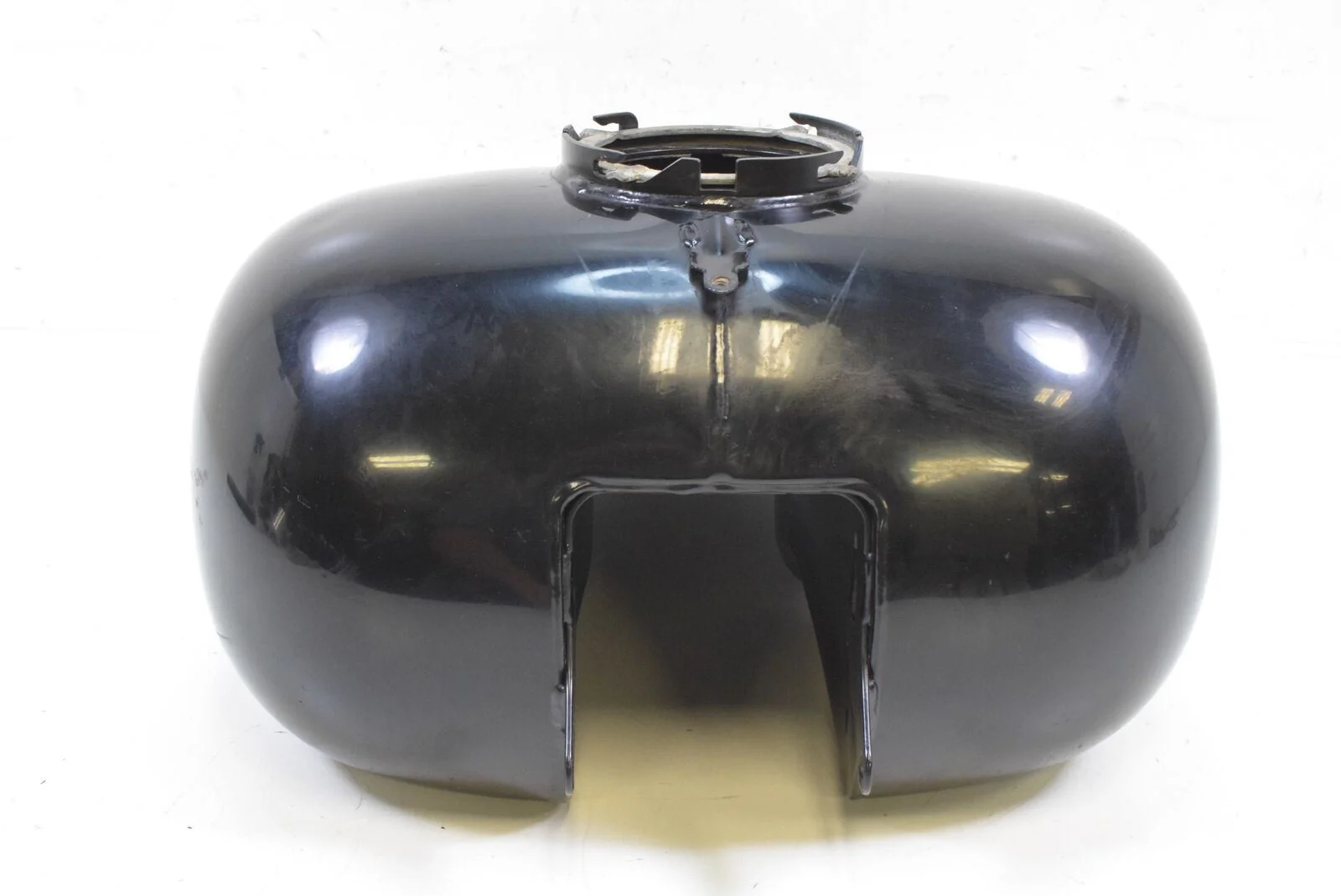 2012 Harley FLHTP Electra Glide Fuel Petrol Gas Tank  -No Dents 61356-08 - Image 5