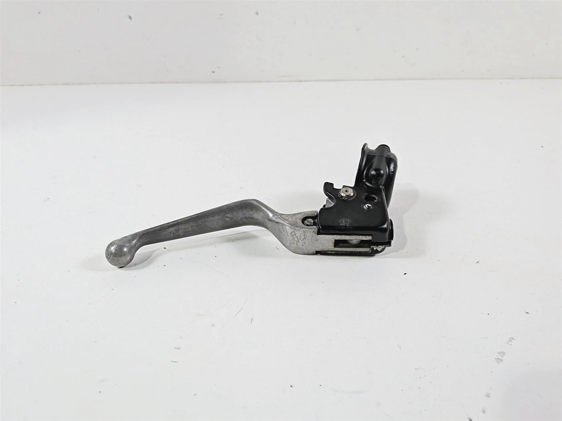 2012 Harley Softail FLSTF Fat Boy Clutch Perch Lever Set P 38608-96 L 45015-96 - Image 4