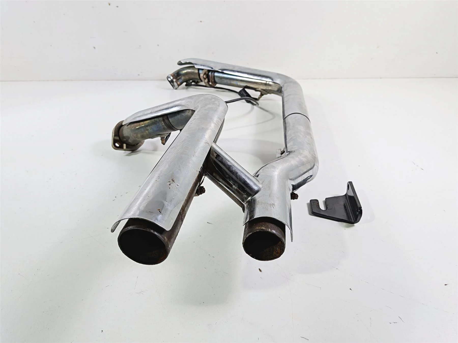 2012 Harley Softail FLSTF Fat Boy Exhaust Header & Heat Shield Set 65600042 - Image 3