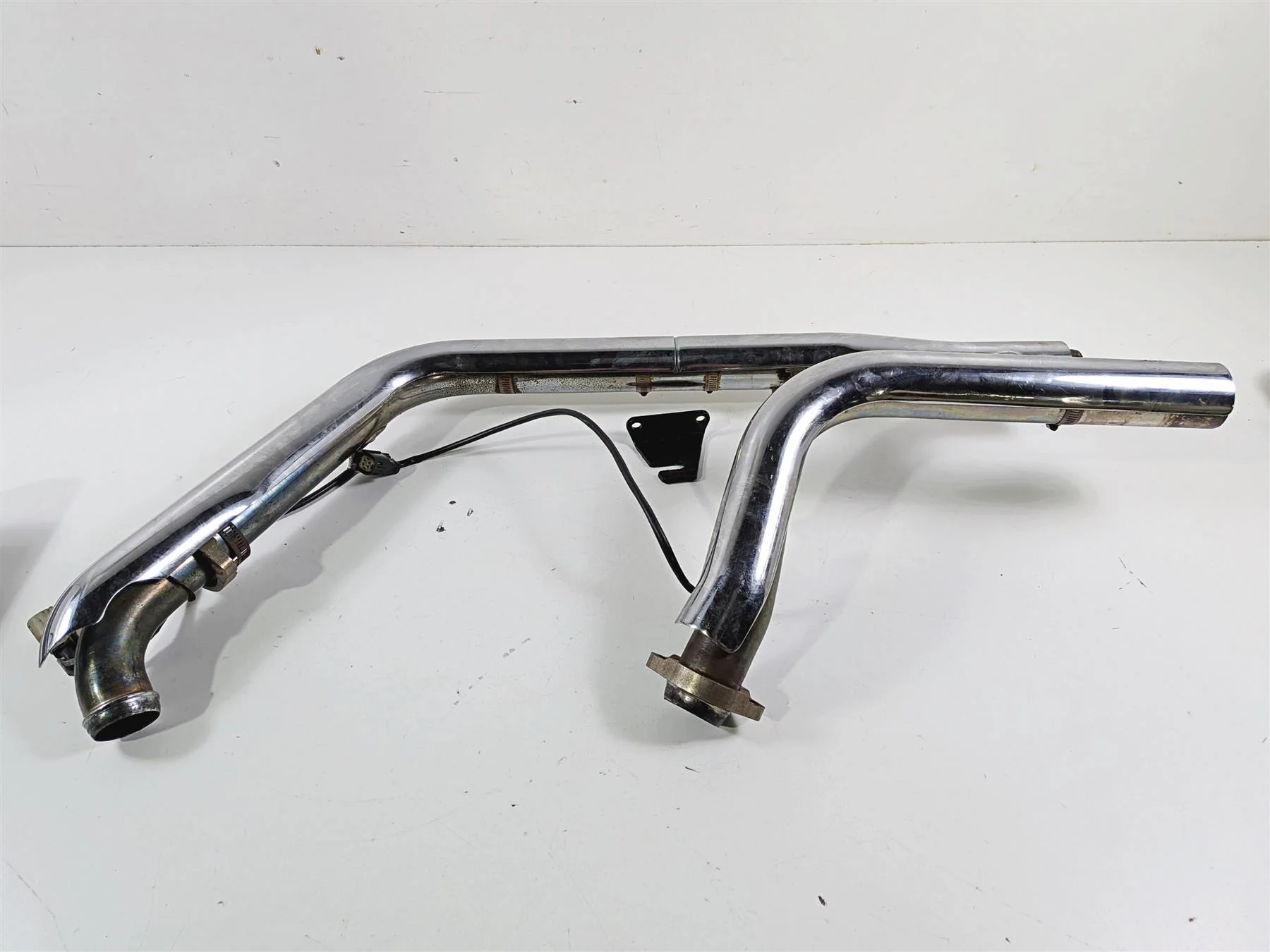 2012 Harley Softail FLSTF Fat Boy Exhaust Header & Heat Shield Set 65600042 - Image 4