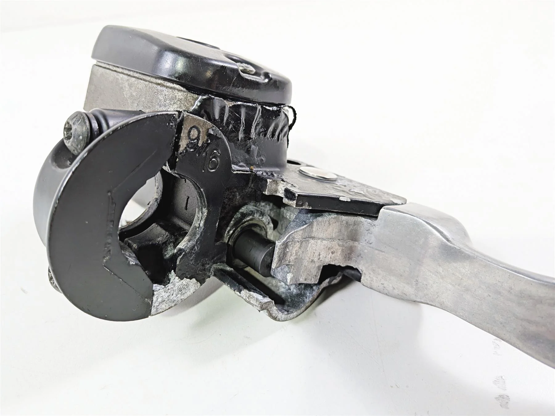2012 Harley Softail FLSTF Fat Boy Front Brake Master Cylinder 9/16 45029-11D - Image 11