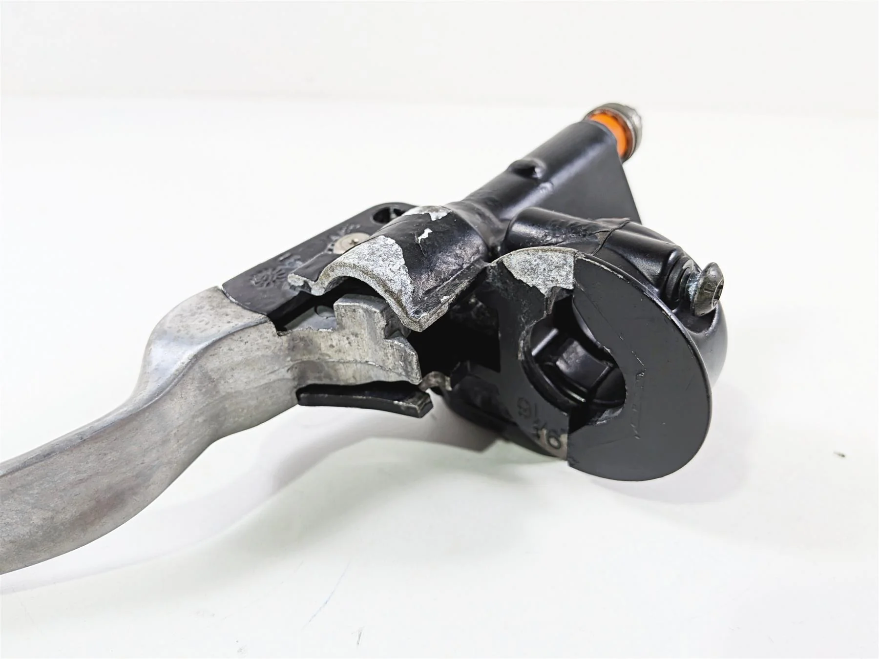 2012 Harley Softail FLSTF Fat Boy Front Brake Master Cylinder 9/16 45029-11D - Image 7