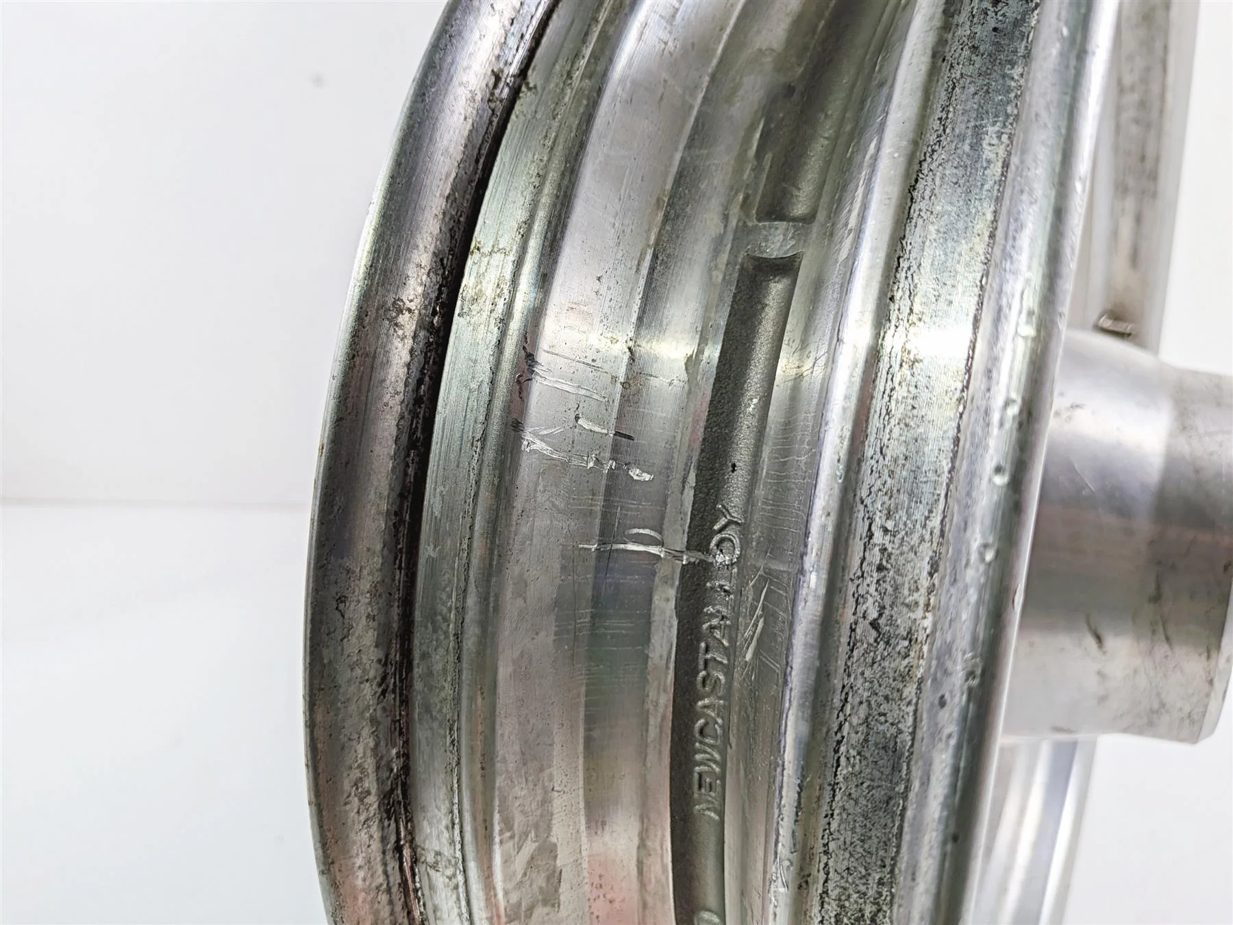 2012 Harley Softail FLSTF Fat Boy Front Solid Wheel Rim 17x3.5 Straight 41038-08 - Image 9
