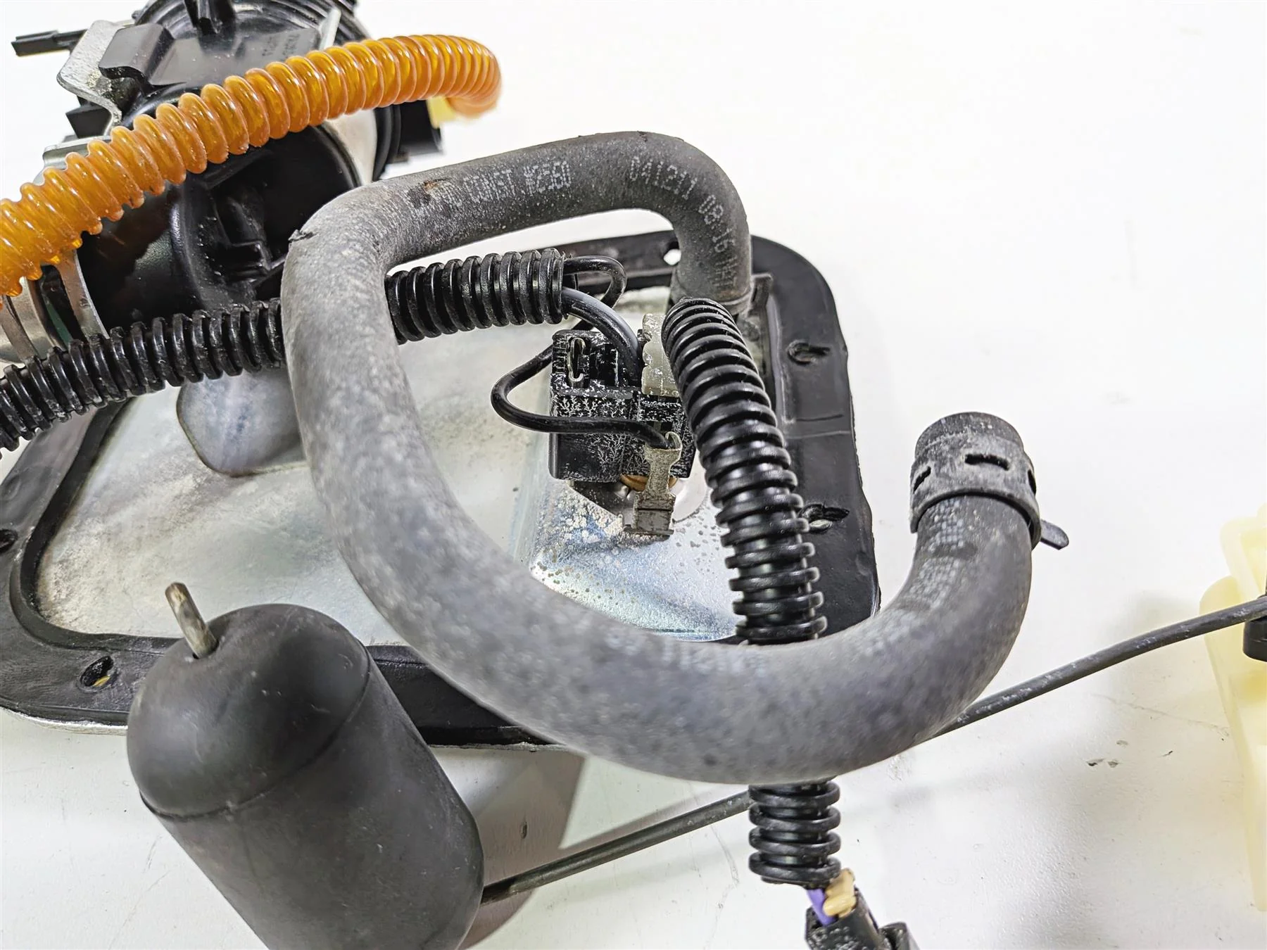 2012 Harley Softail FLSTF Fat Boy Fuel Gas Petrol Pump & Sender 75141-11A - Image 8