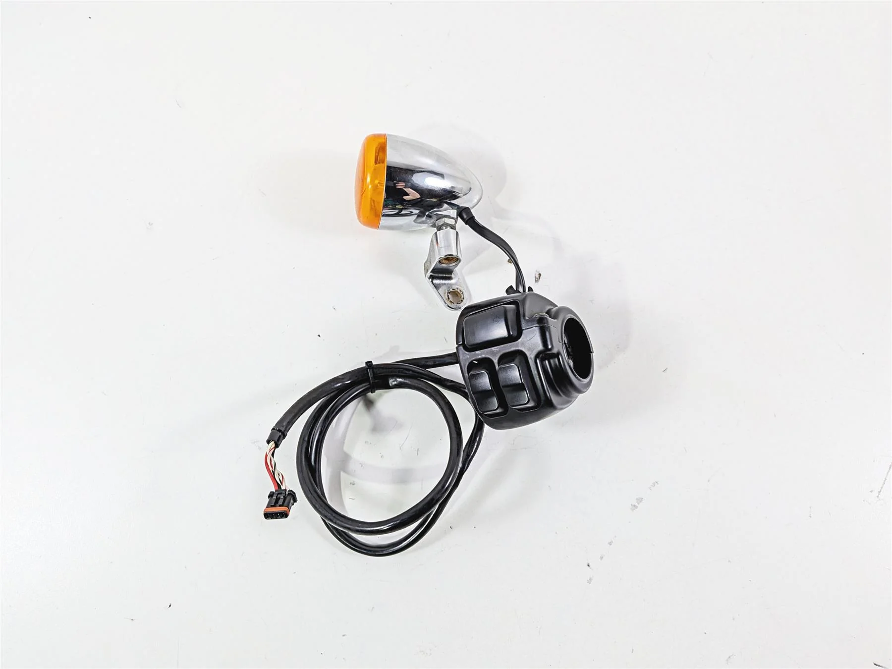2012 Harley Softail FLSTF Fat Boy Left Hand Control Switch + Blinker 72943-12A