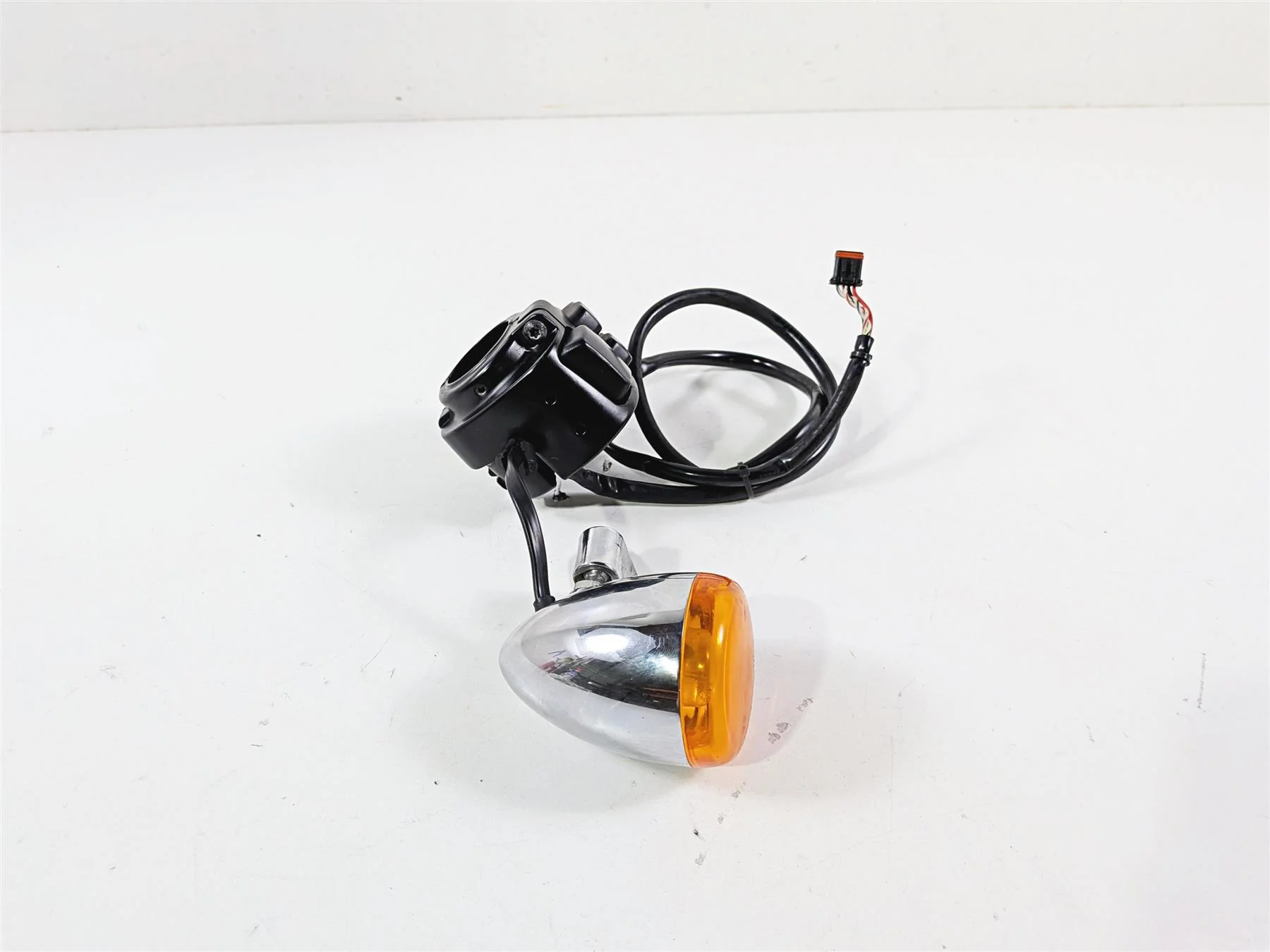 2012 Harley Softail FLSTF Fat Boy Left Hand Control Switch + Blinker 72943-12A - Image 4
