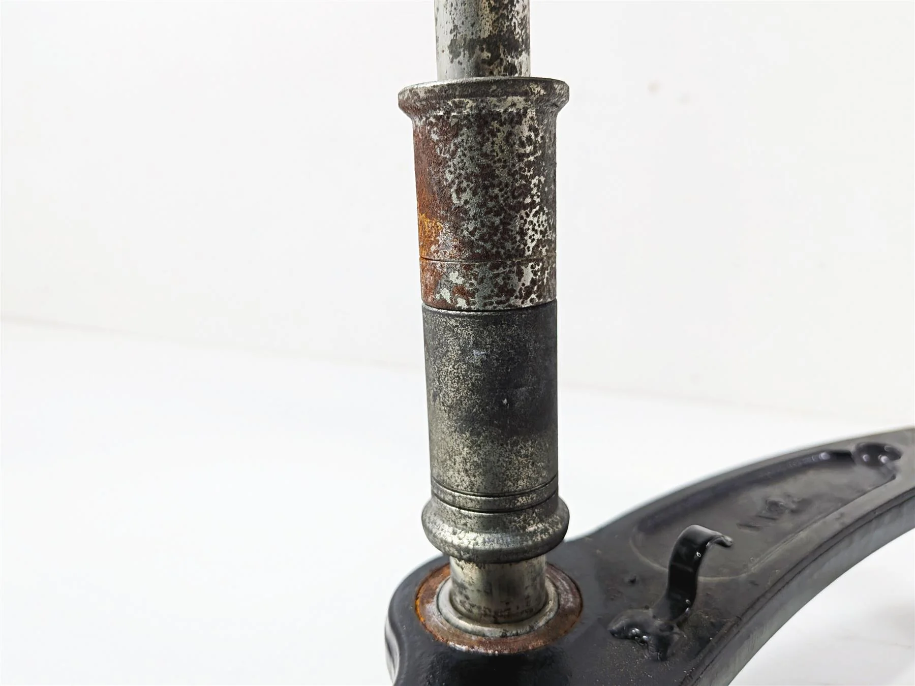2012 Harley Softail FLSTF Fat Boy Rear Swingarm Swing Arm 47573-11BHP - Image 8