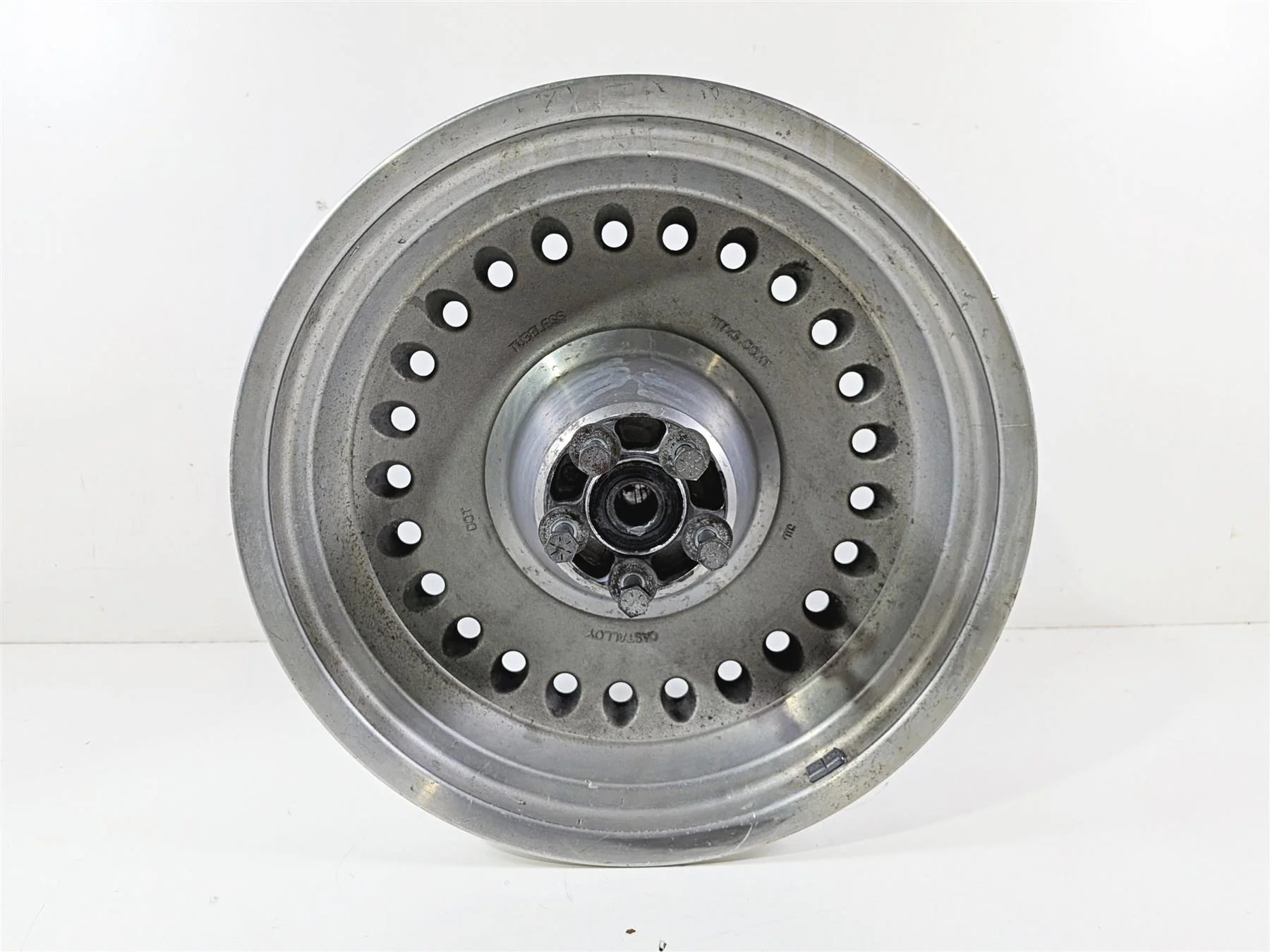 2012 Harley Softail FLSTF Fat Boy Rear Wheel Rim 17x6 Straight 40900181 - Image 4