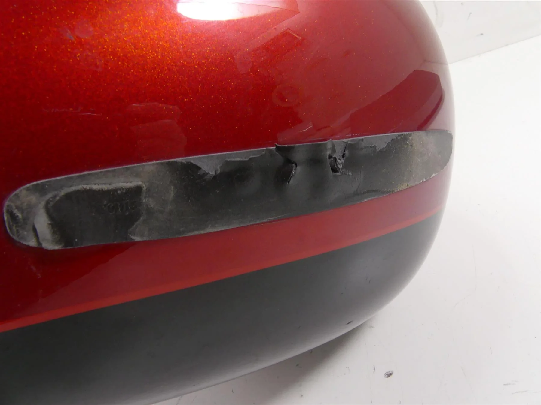2012 Harley Touring FLHTK Electra Glide Fuel Petrol Gas Tank - Read 61356-08 - Image 9