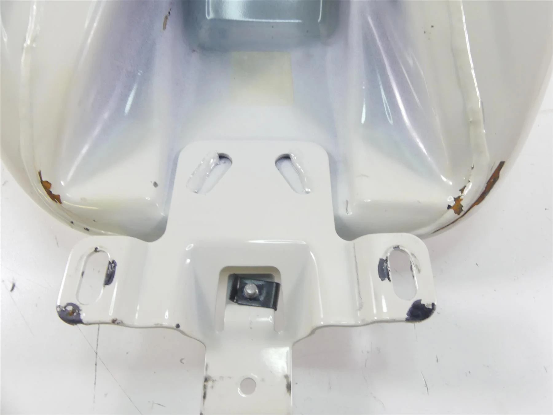 2012 Harley Touring FLHTP Electra Glide Fuel Gas Petrol Tank - Read 61356-08 - Image 12