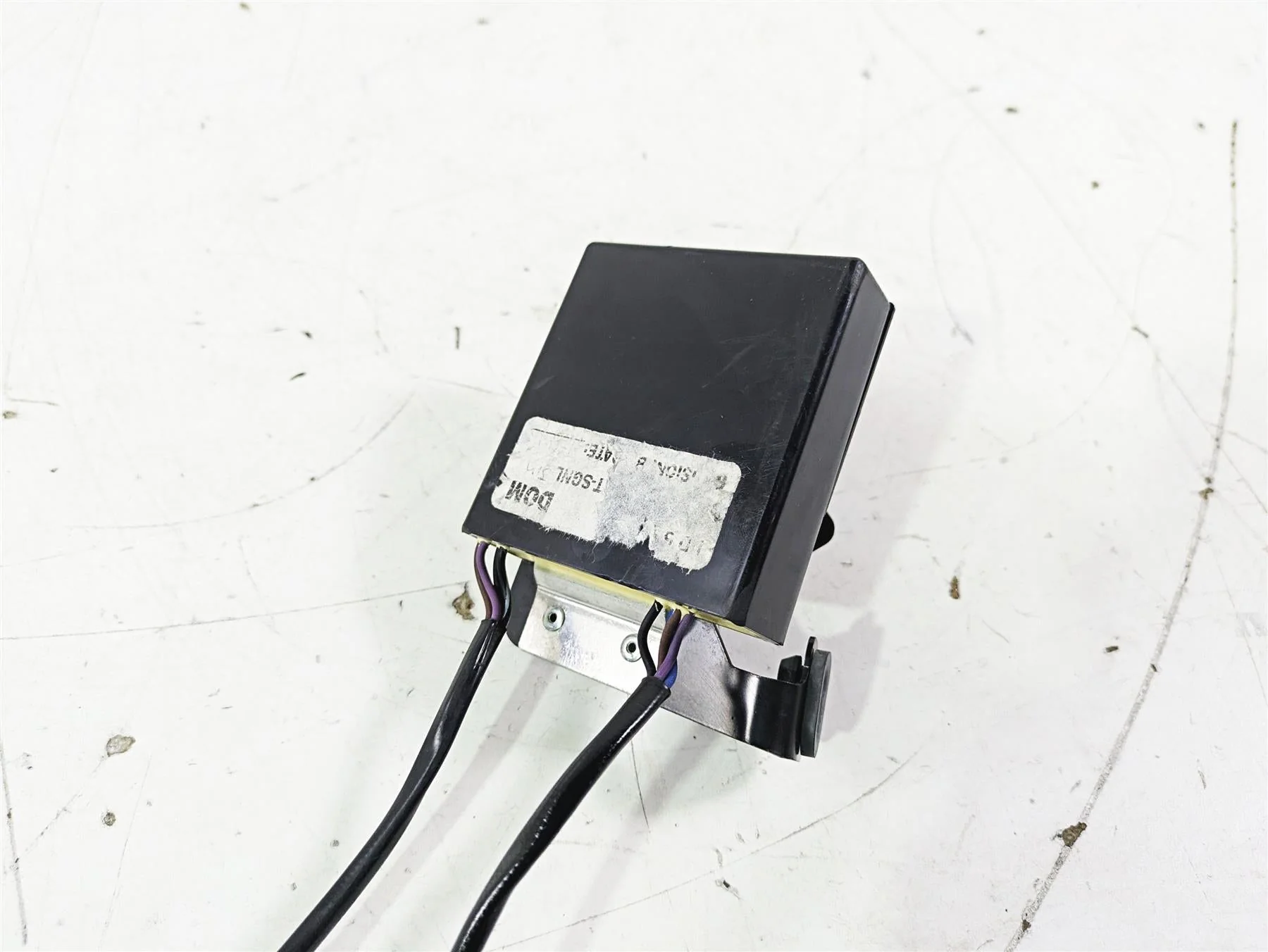2012 Harley VRSCF Muscle V Rod Blinker Turn Signal Module 69457-09 69825-09 - Image 12