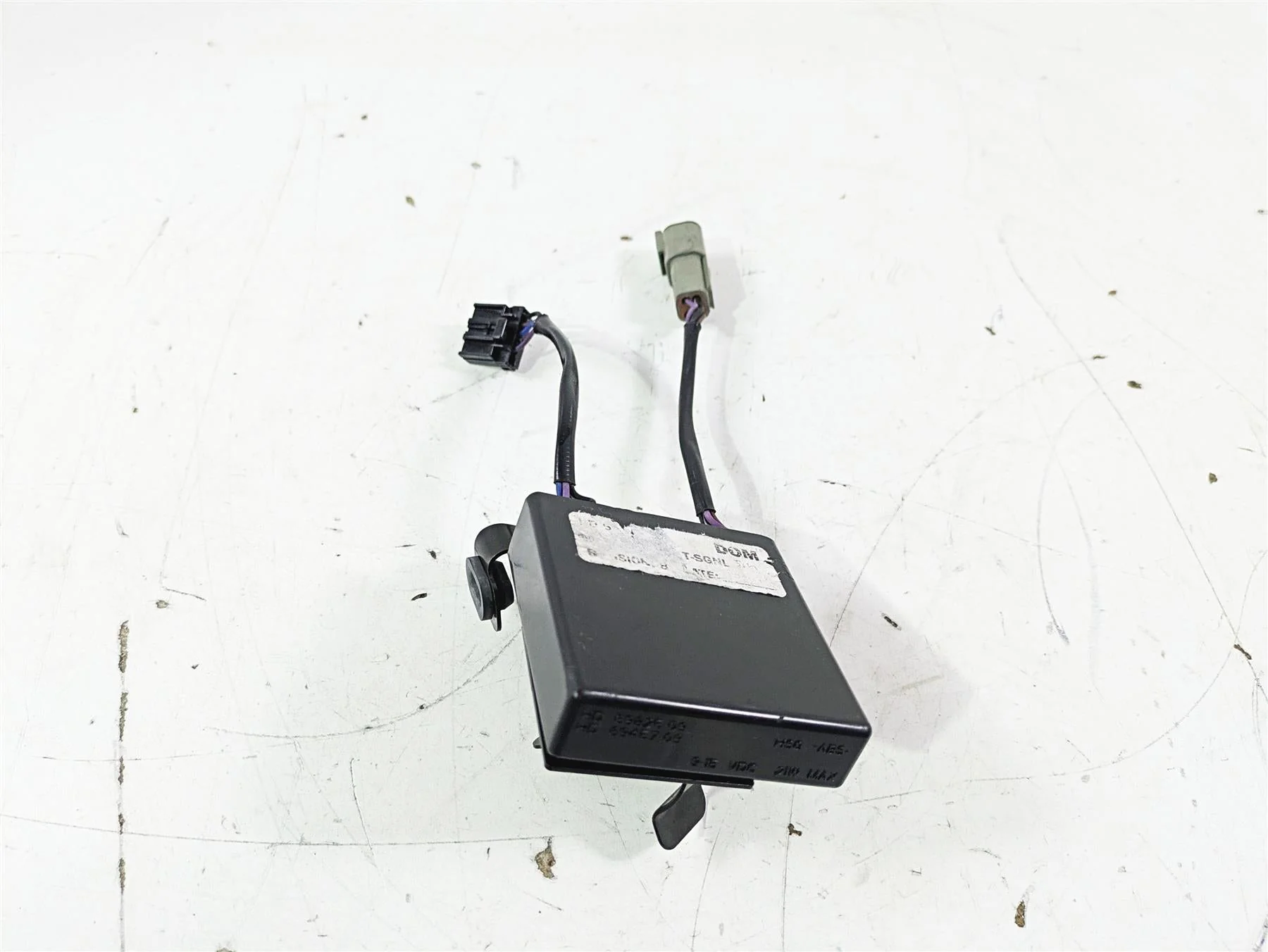 2012 Harley VRSCF Muscle V Rod Blinker Turn Signal Module 69457-09 69825-09 - Image 3