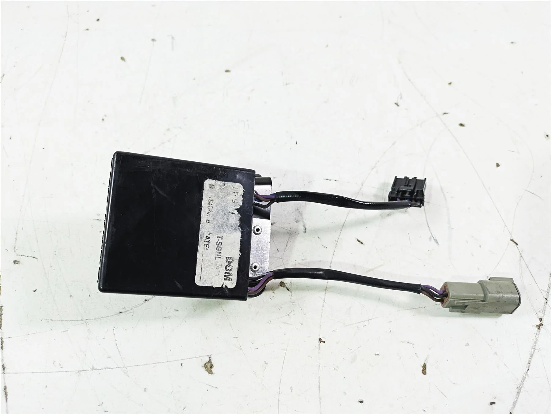 2012 Harley VRSCF Muscle V Rod Blinker Turn Signal Module 69457-09 69825-09 - Image 4