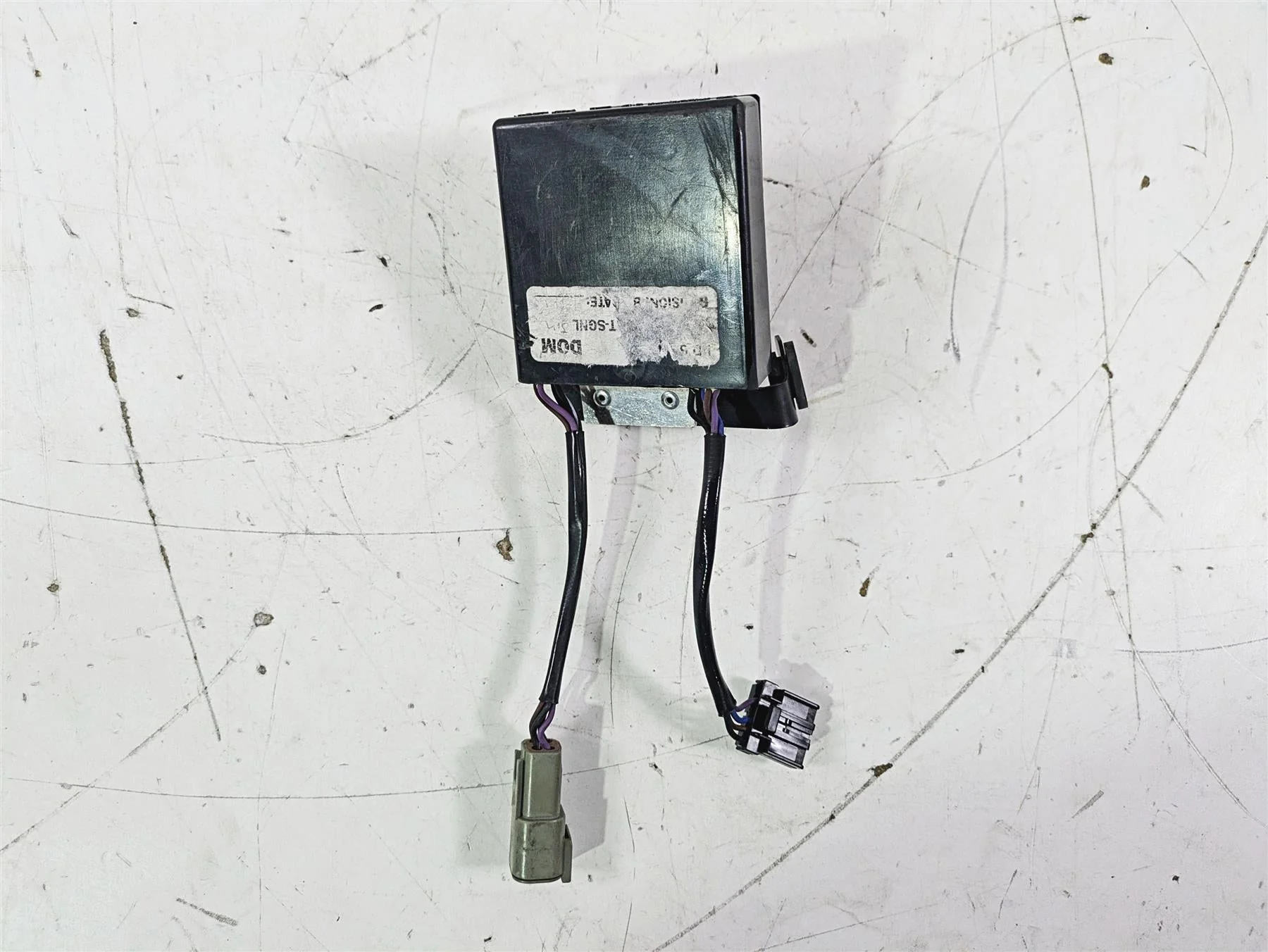 2012 Harley VRSCF Muscle V Rod Blinker Turn Signal Module 69457-09 69825-09 - Image 5