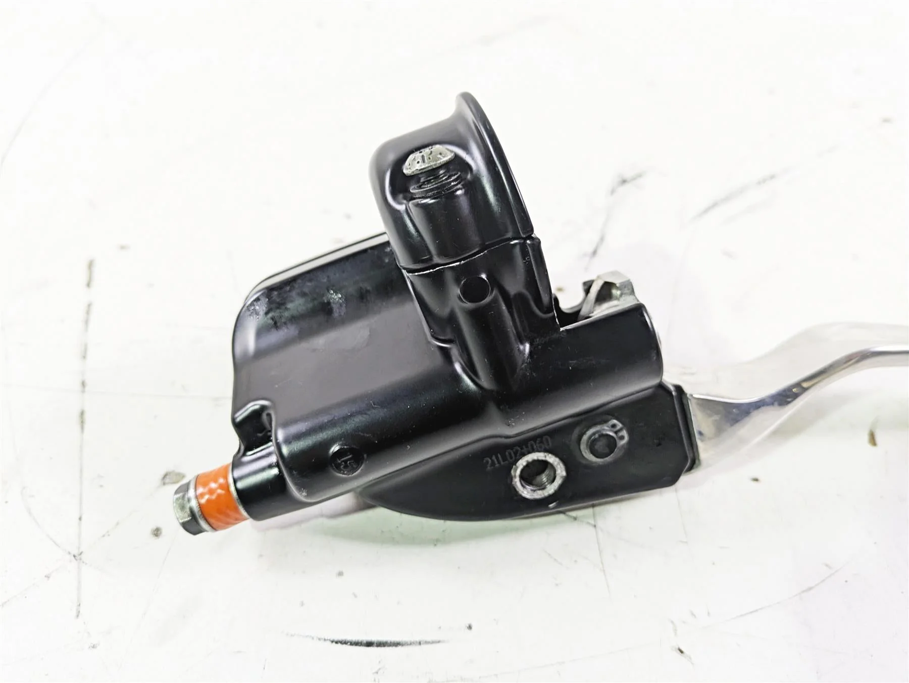 2012 Harley VRSCF Muscle V Rod Brembo Front Brake Master Cylinder 44551-08F - Image 10