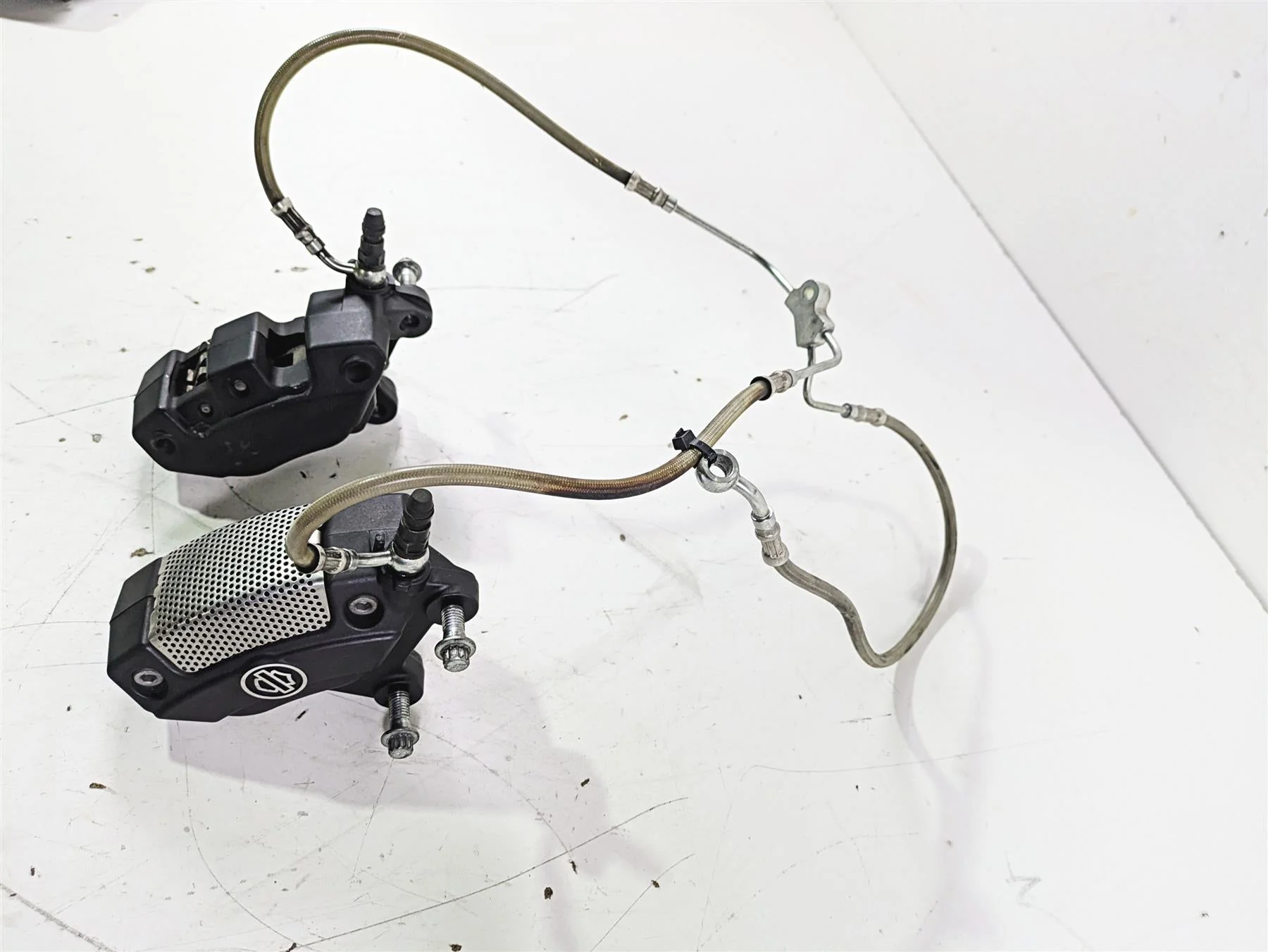 2012 Harley VRSCF Muscle V Rod Front Brembo Brake Caliper Set 44731-08 44732-08 - Image 2